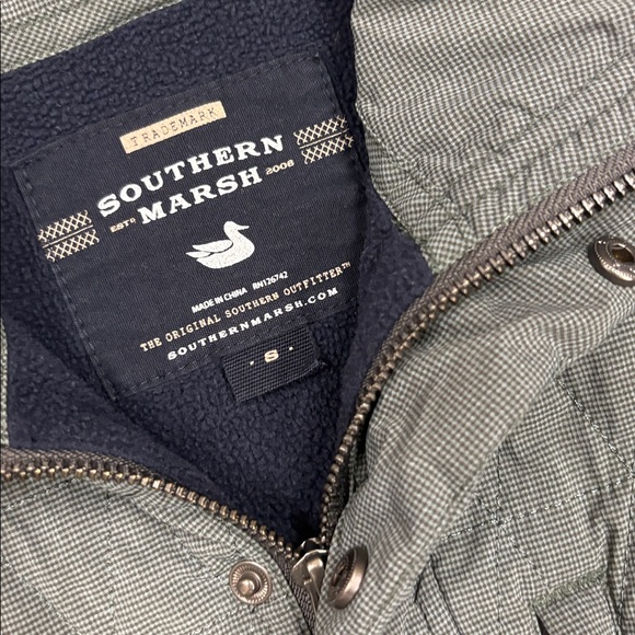 Southern Marsh Quilted Full Zip Jacket - Picture 2 of 3